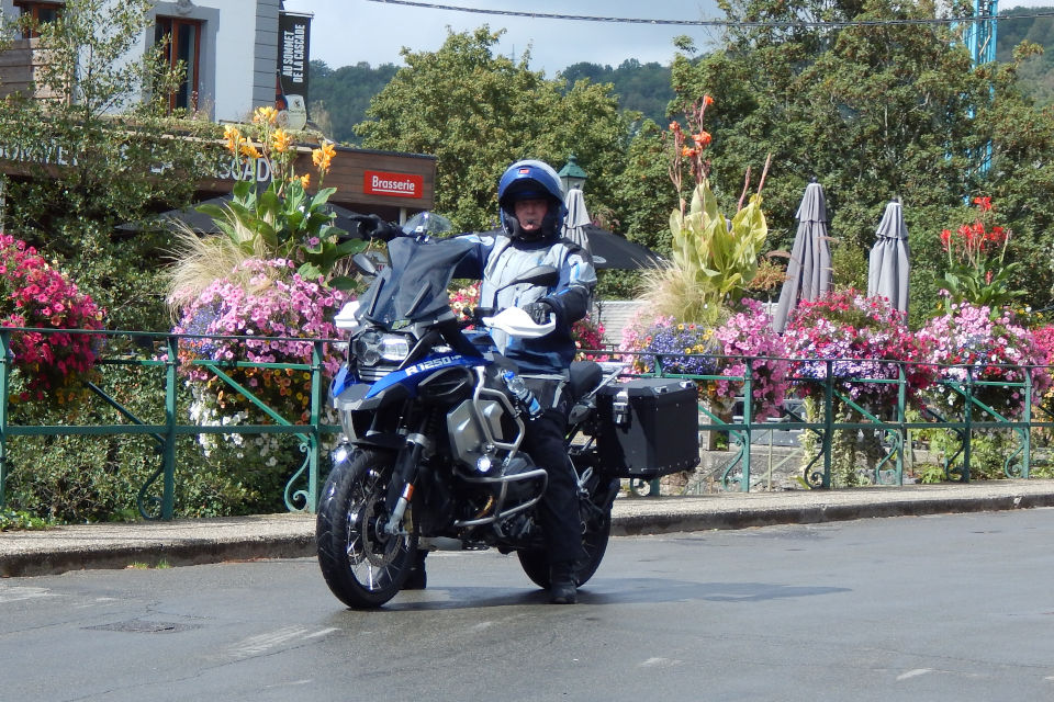 Motorrijbewijspoint Hoofddorp examengarantie AVB en AVD